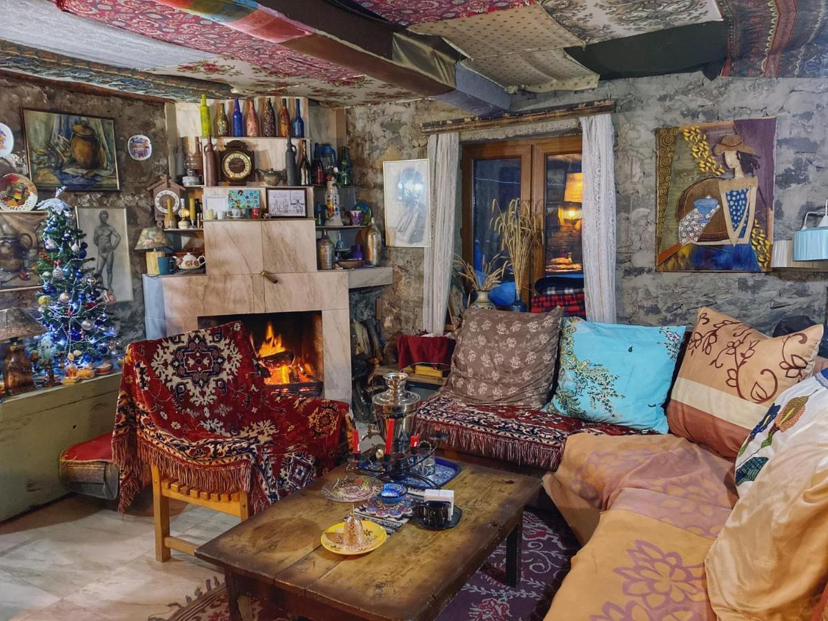 Artist'S House Otel Tetritskaro Dış mekan fotoğraf