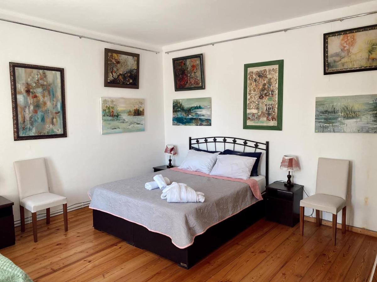 Artist'S House Otel Tetritskaro Dış mekan fotoğraf