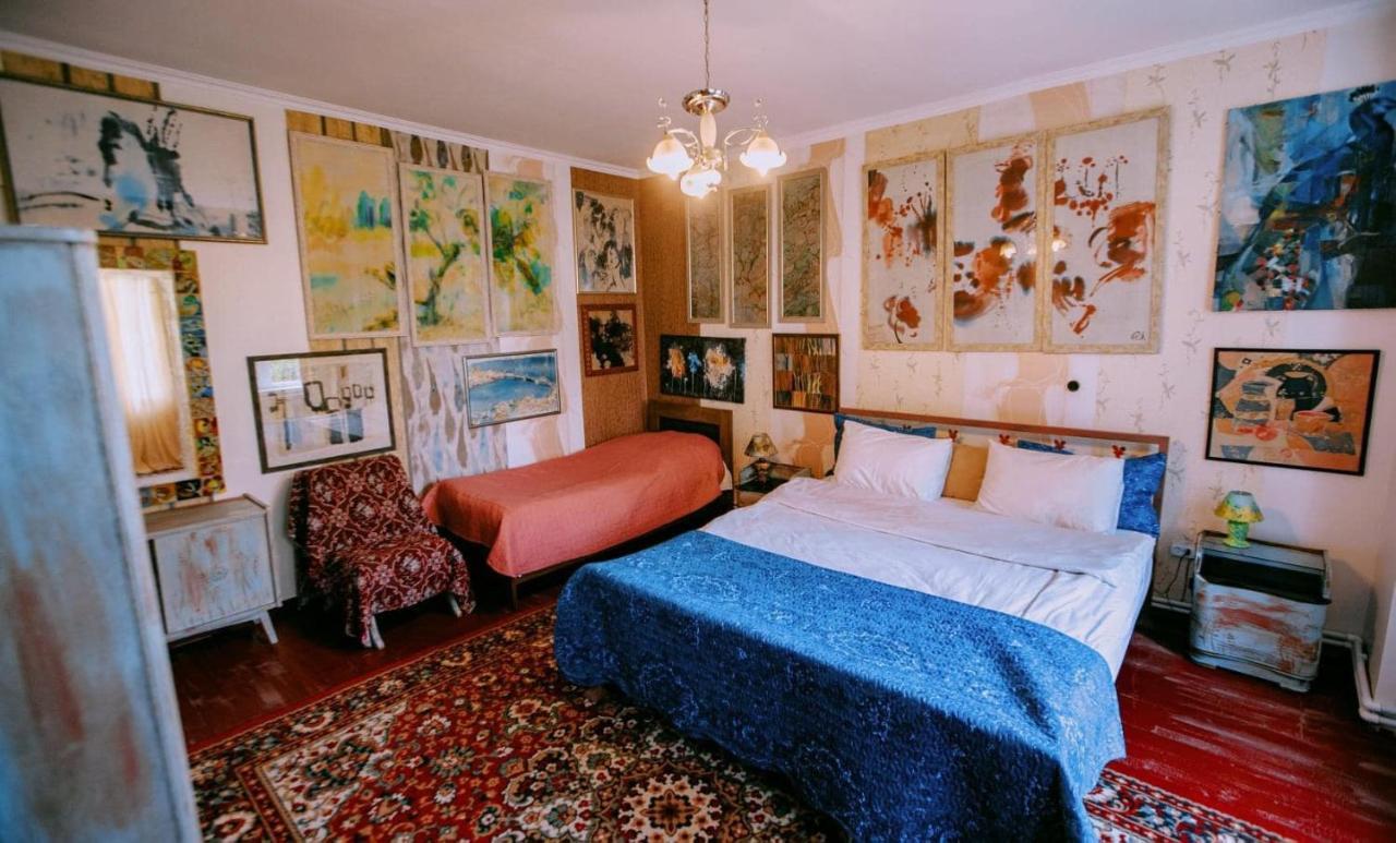 Artist'S House Otel Tetritskaro Dış mekan fotoğraf