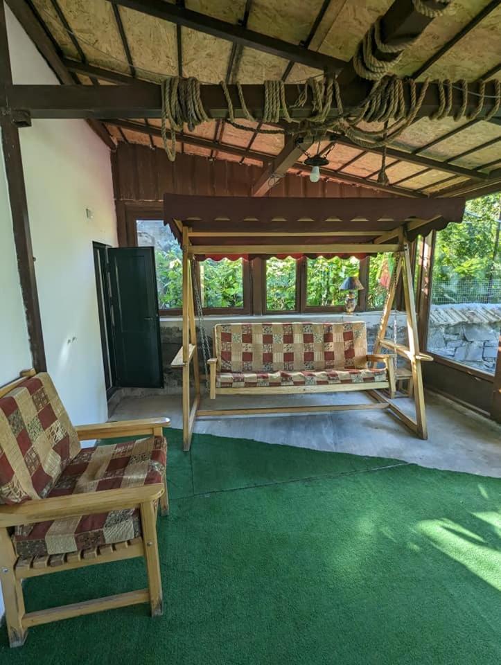 Artist'S House Otel Tetritskaro Dış mekan fotoğraf