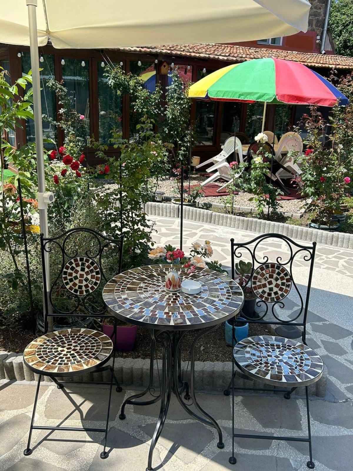 Artist'S House Otel Tetritskaro Dış mekan fotoğraf